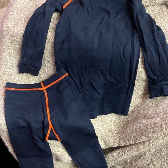 Helly Hansen Dark Blue Top with Orange Detail - Picture 4 of 5